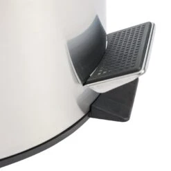 Habitat 12 Litre Round Pedal Bin - Silver 6 Habitat 12 Litre Round Pedal Bin - Silver -Habitat 1933286 R Z003A