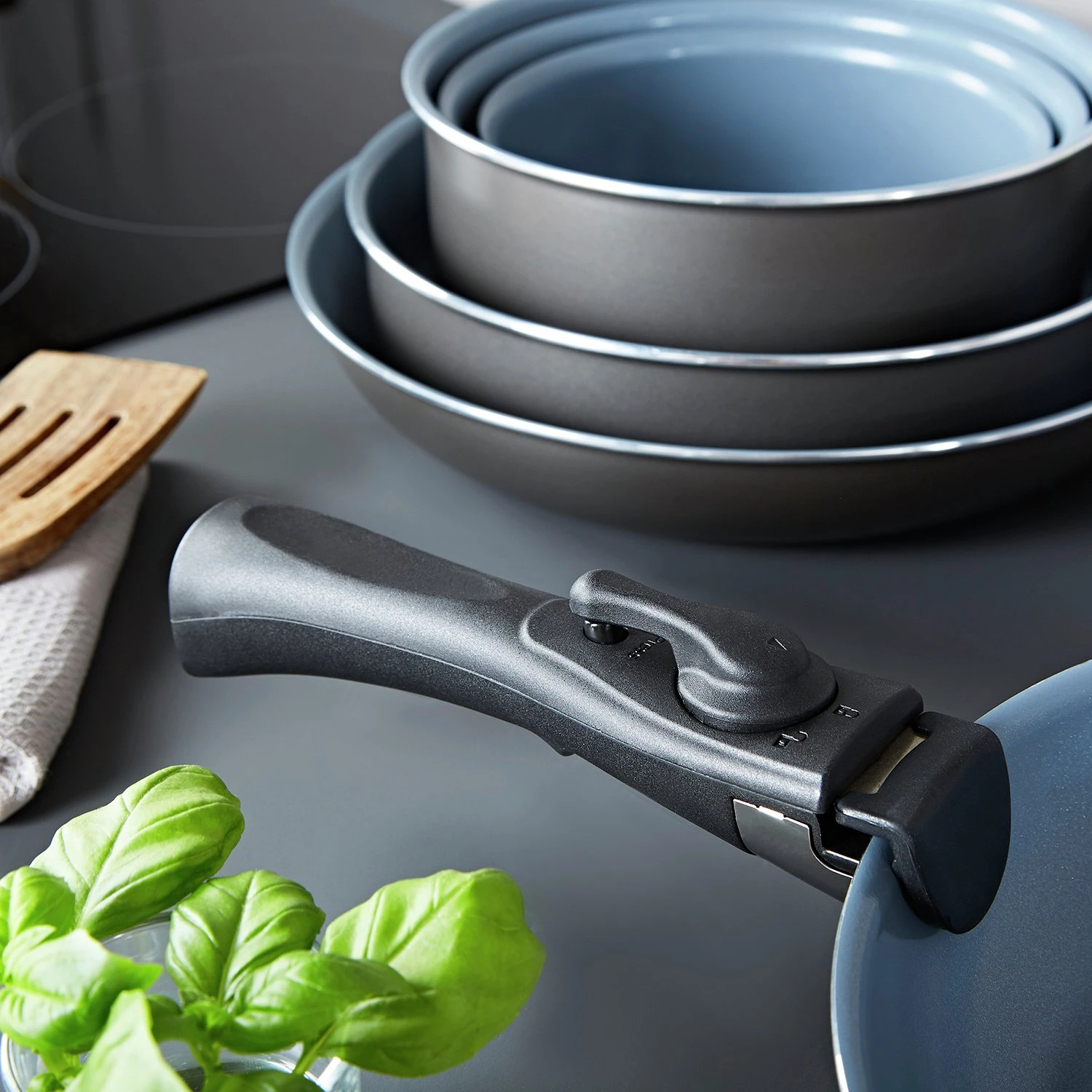 Tower Freedom 13 Piece Aluminium Pan Set - Grey 2 Tower Freedom 13 Piece Aluminium Pan Set - Grey - Image 2