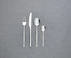 Habitat 16 Piece Infinity Cutlery Set 5 Habitat 16 Piece Infinity Cutlery Set -Habitat 8378617 R Z004C