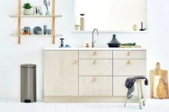 Brabantia New Icon 30 Litre Bin - Platinum -Habitat 8491491 R Z003A