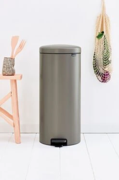 Brabantia New Icon 30 Litre Bin - Platinum -Habitat 8491491 R Z005A