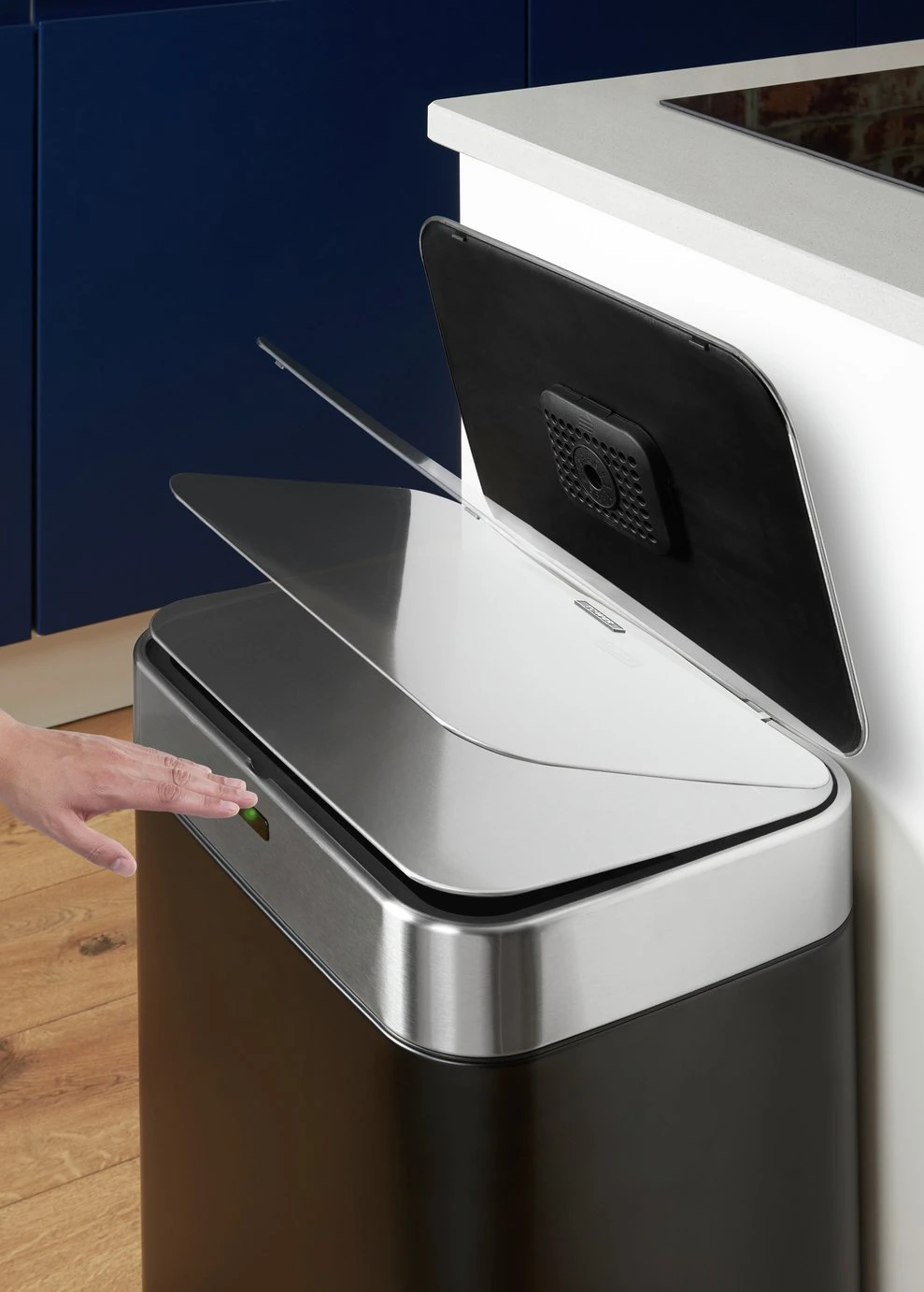 Tower 60 Litre Recycling Sensor Bin - Black 3 Tower 60 Litre Recycling Sensor Bin - Black - Image 3