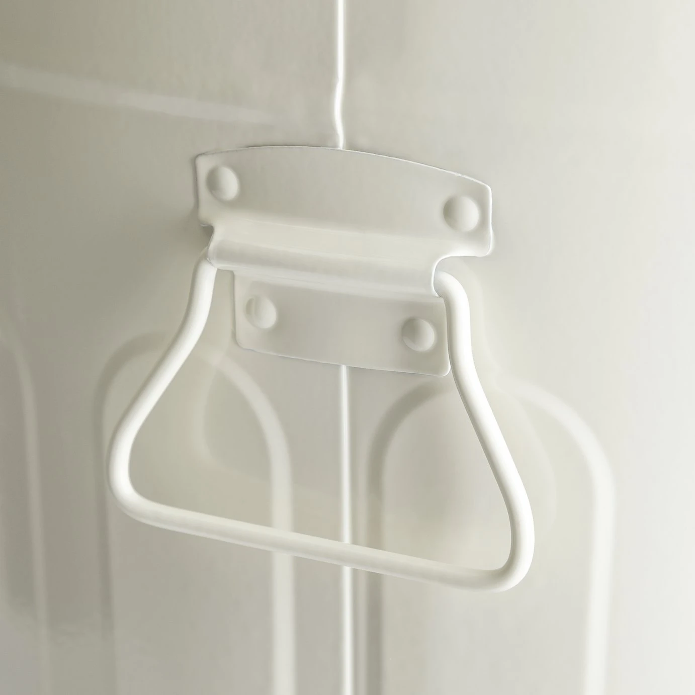 Habitat 49 Litre Trash Can Bin - Cream 3 Habitat 49 Litre Trash Can Bin - Cream - Image 3